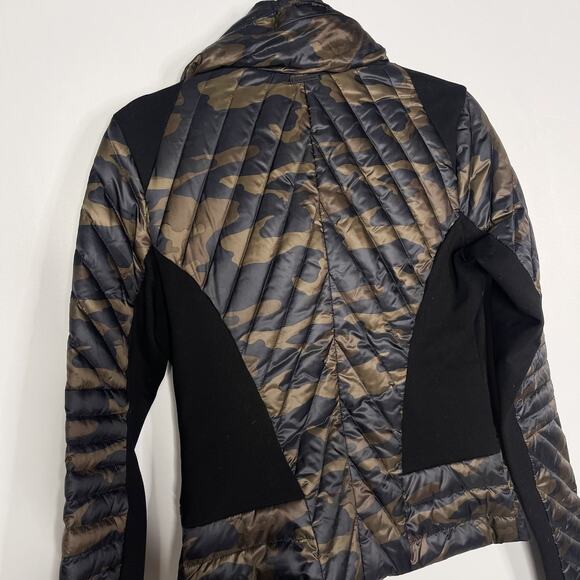 Blanc Noir Womens Small S Green Black Motion Panel Puffer Camo Print Thumbholes - Picture 7 of 16